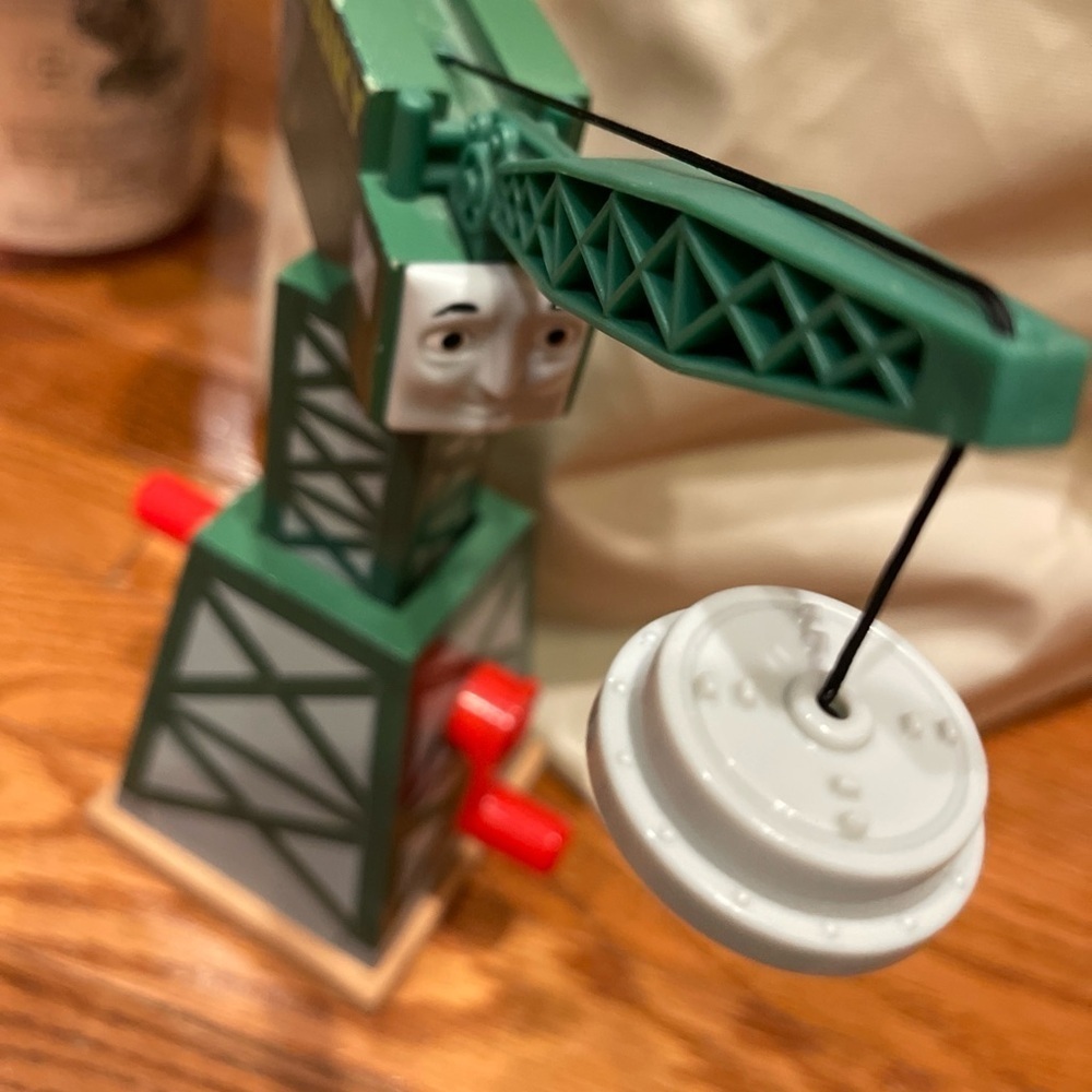 Thomas & Friends CRANKY THE CRANE 2012 Gullane Y4368 Wooden Magnetic Train set